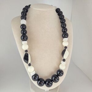1960's Mod Black And White Chunky Bead Necklace 18" Retro Lucite Statement